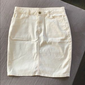 American Apparel cream/white denim pencil skirt